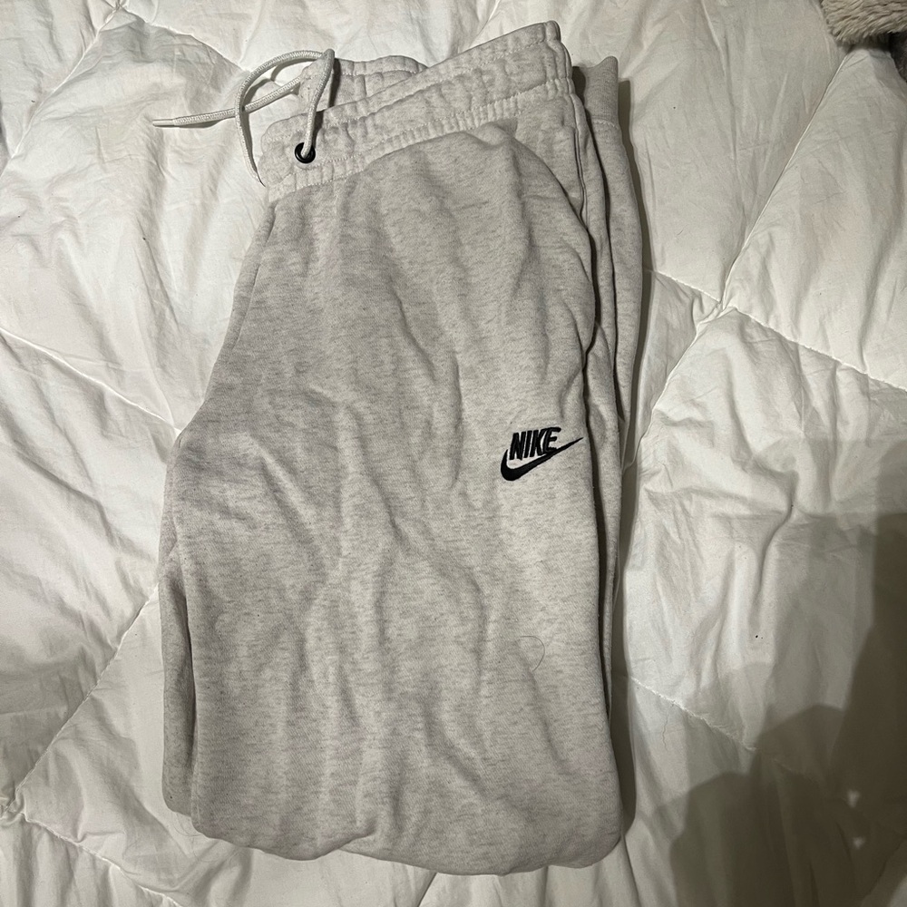 nike joggers